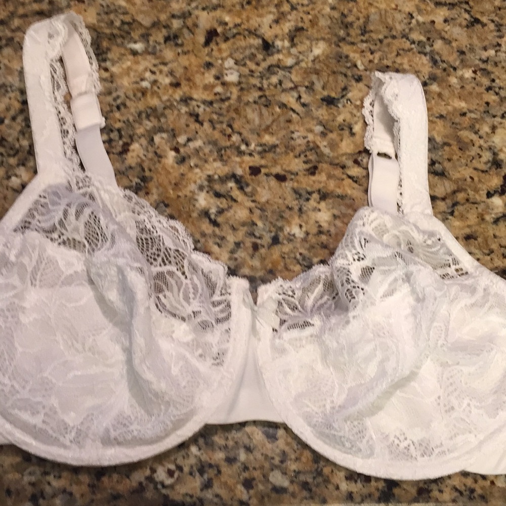 Bali bra 38DD BRAND NEW
